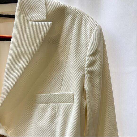 SALE!!! BY ANY OTHER NAME Flared Ribbed Woven Blazer - Picture 6 of 10